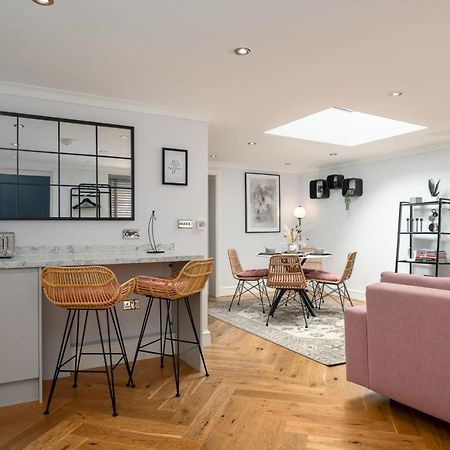 Guestready - Unique Home Near Wimbledon With Gorgeous Deck And Parking Londra Exterior foto