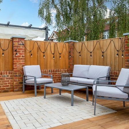 Guestready - Unique Home Near Wimbledon With Gorgeous Deck And Parking Londra Exterior foto