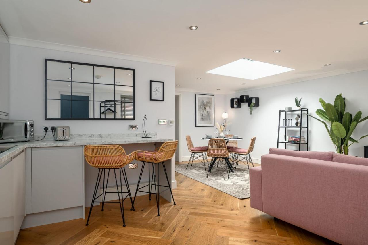 Guestready - Unique Home Near Wimbledon With Gorgeous Deck And Parking Londra Exterior foto