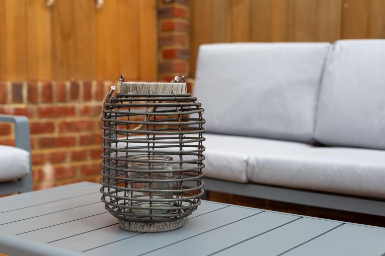 Guestready - Unique Home Near Wimbledon With Gorgeous Deck And Parking Londra Exterior foto