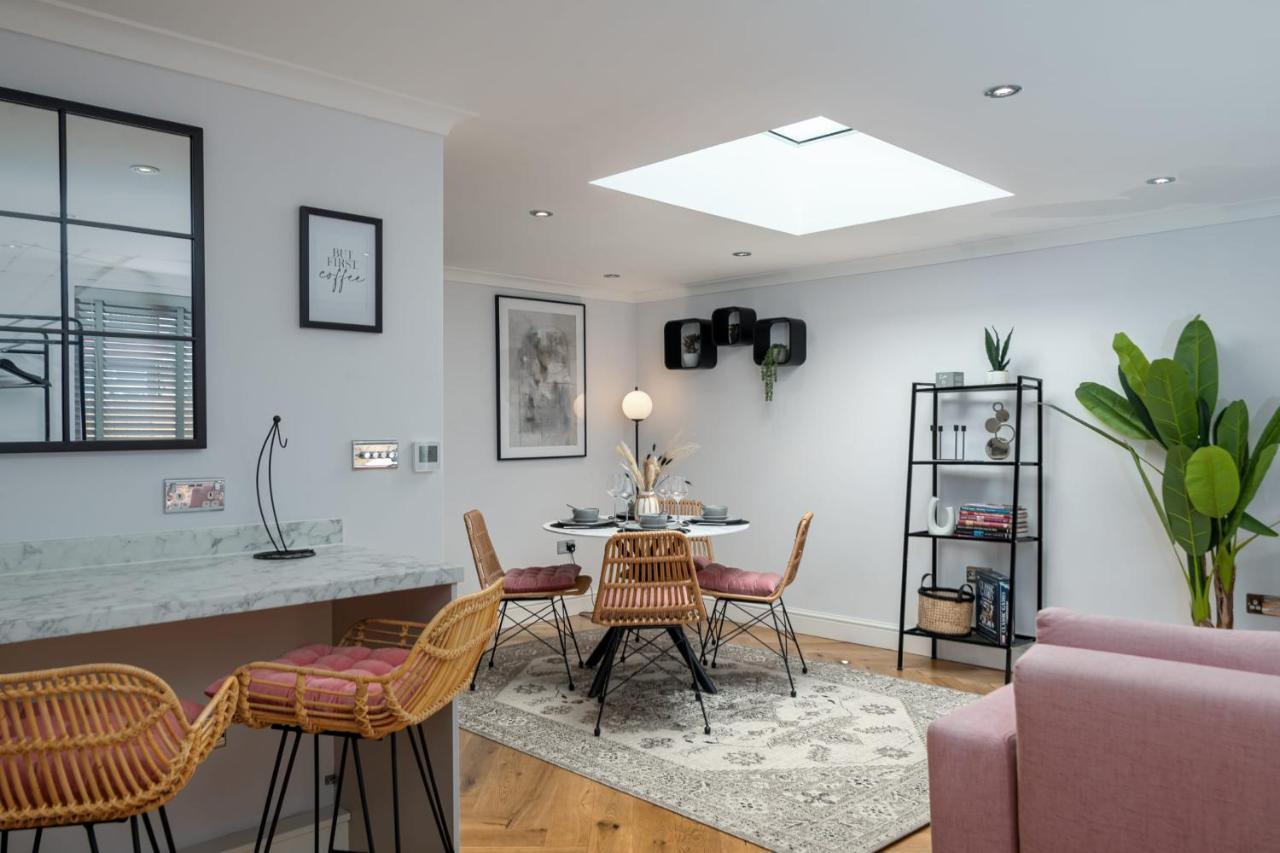 Guestready - Unique Home Near Wimbledon With Gorgeous Deck And Parking Londra Exterior foto